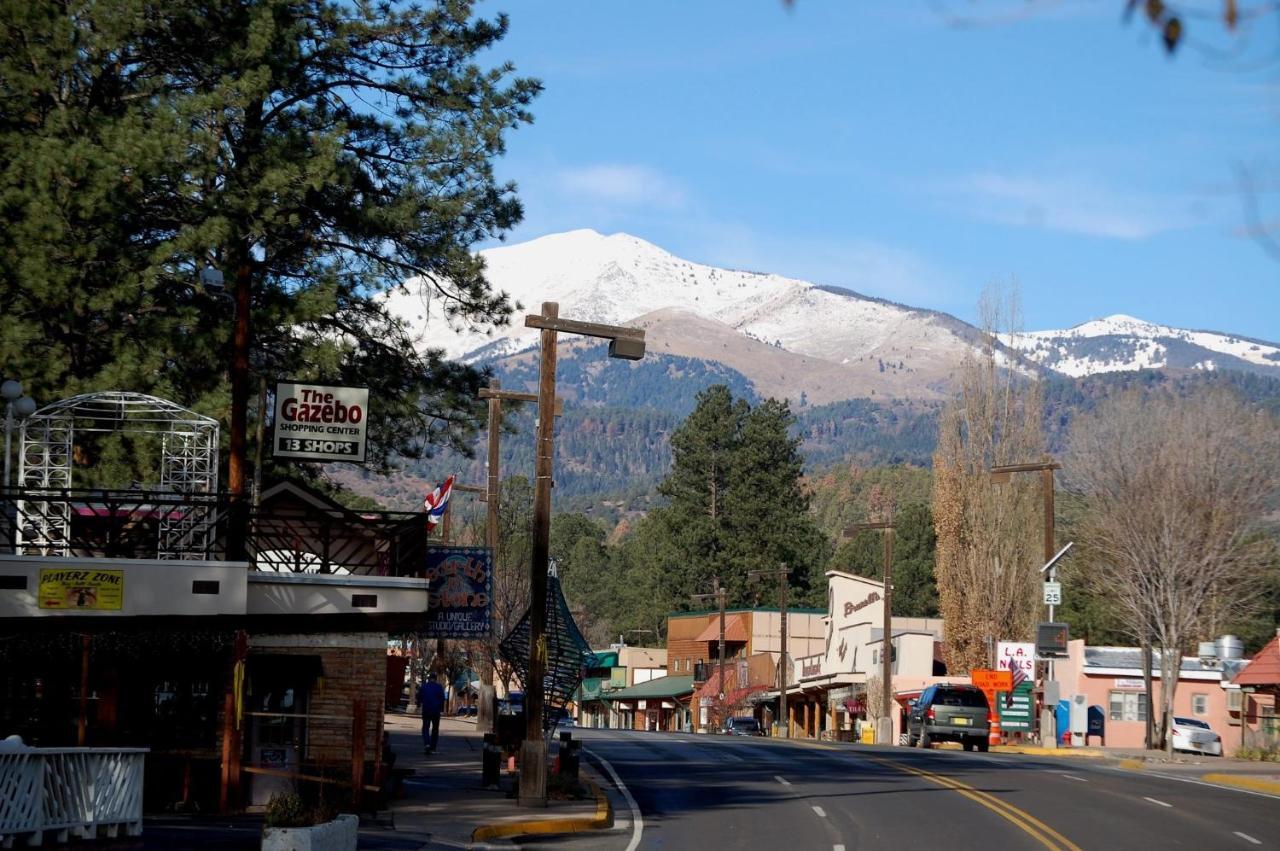 Apache Village 5, Queen Bed, Midtown, Sleeps 2 Ruidoso Bagian luar foto